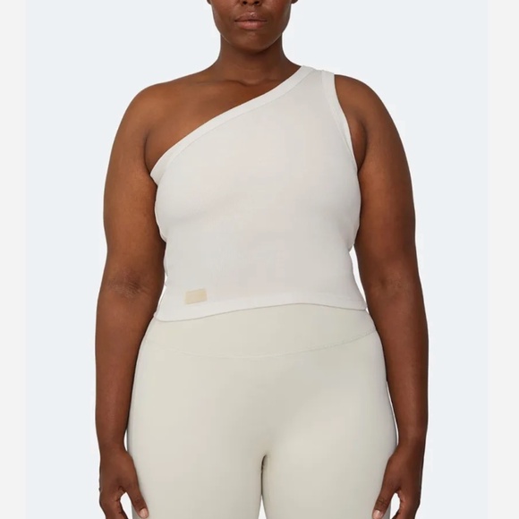 Set Active x Aimee Song Collab the Weekend Tank - Picture 1 of 6